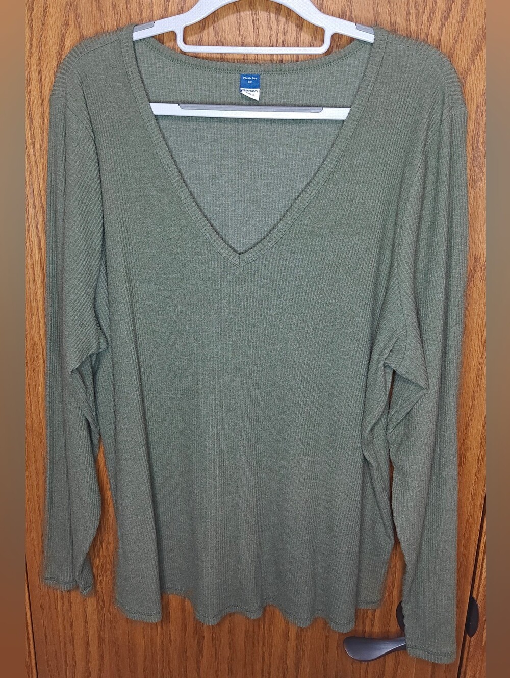 Women's Old Navy Olive Green V-Neck Plush Tee, Size 3X